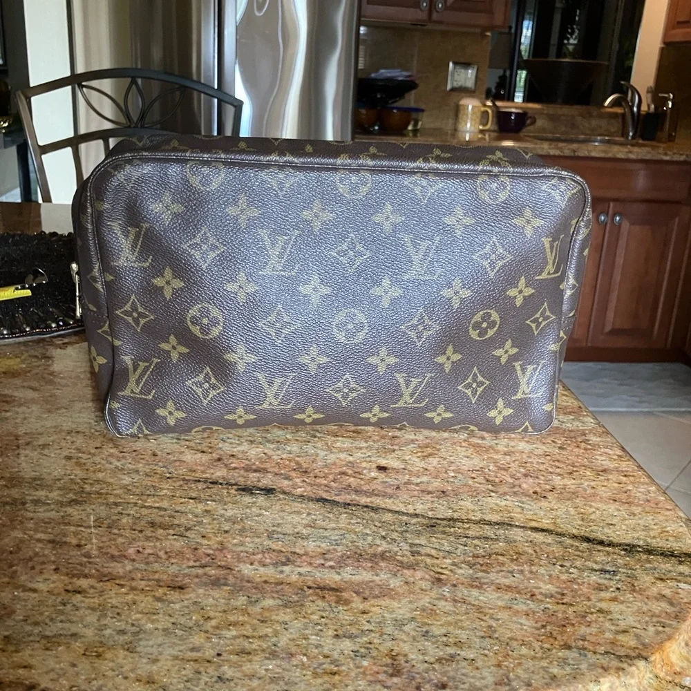 Louis Vuitton Monogram Toiletry Bag in Brown and Gold - Picture 12 of 12